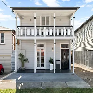 Amelia Terrace - House In Holiday home