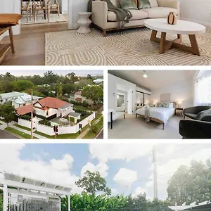 Urban Getaway Bardon Luxe 3 Bed 2 Bath And Pool Holiday home